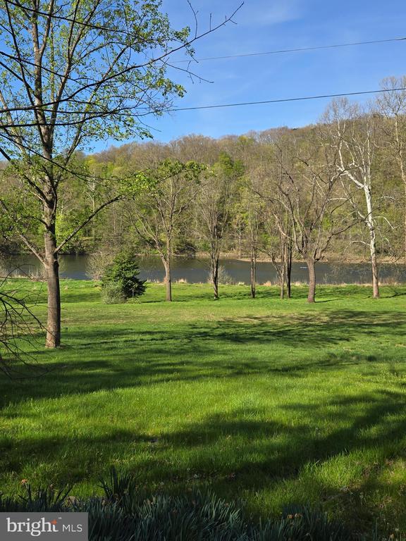 326 Doe Gully Rd