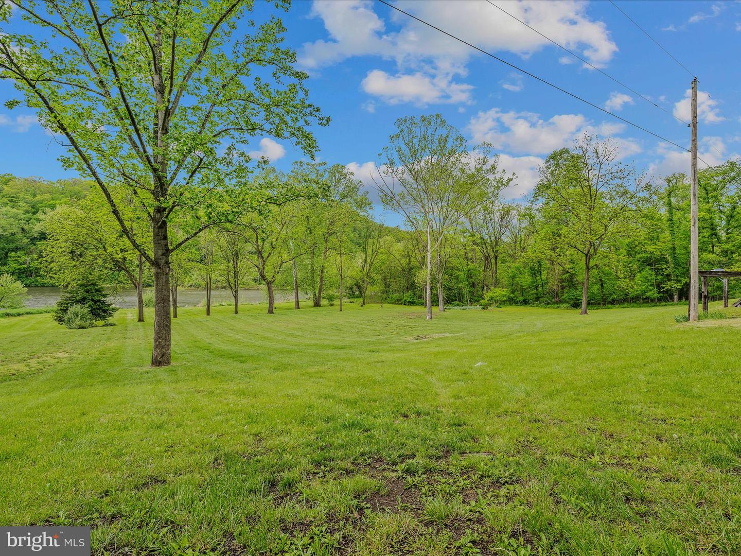 326 Doe Gully Rd
