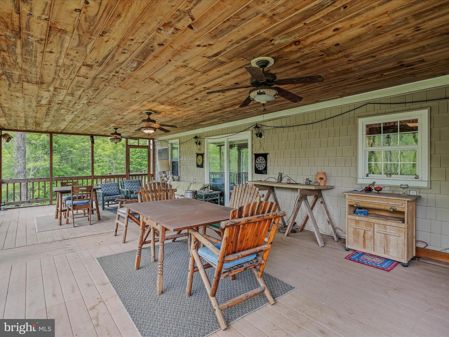 326 Doe Gully Rd