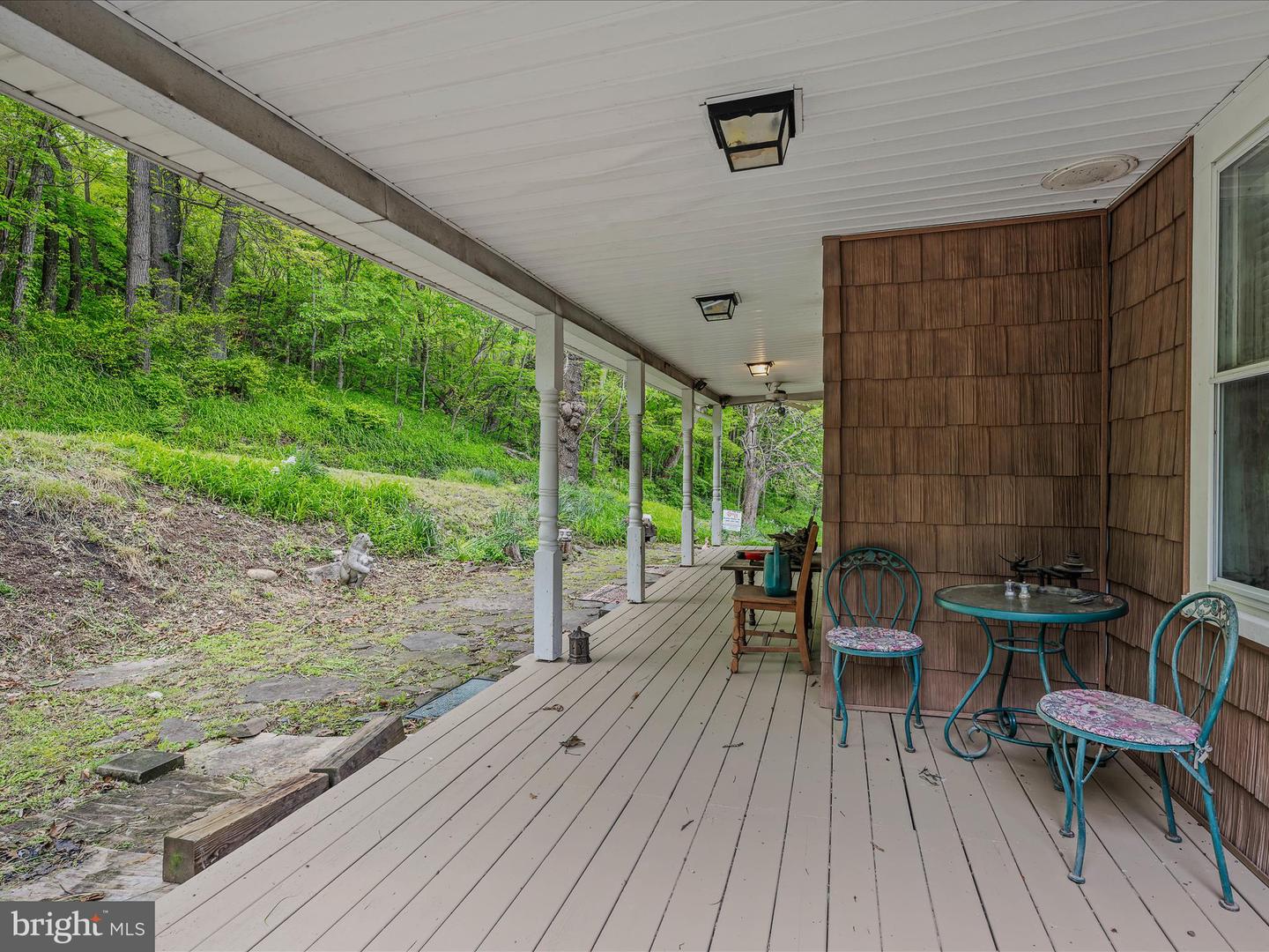 326 Doe Gully Rd