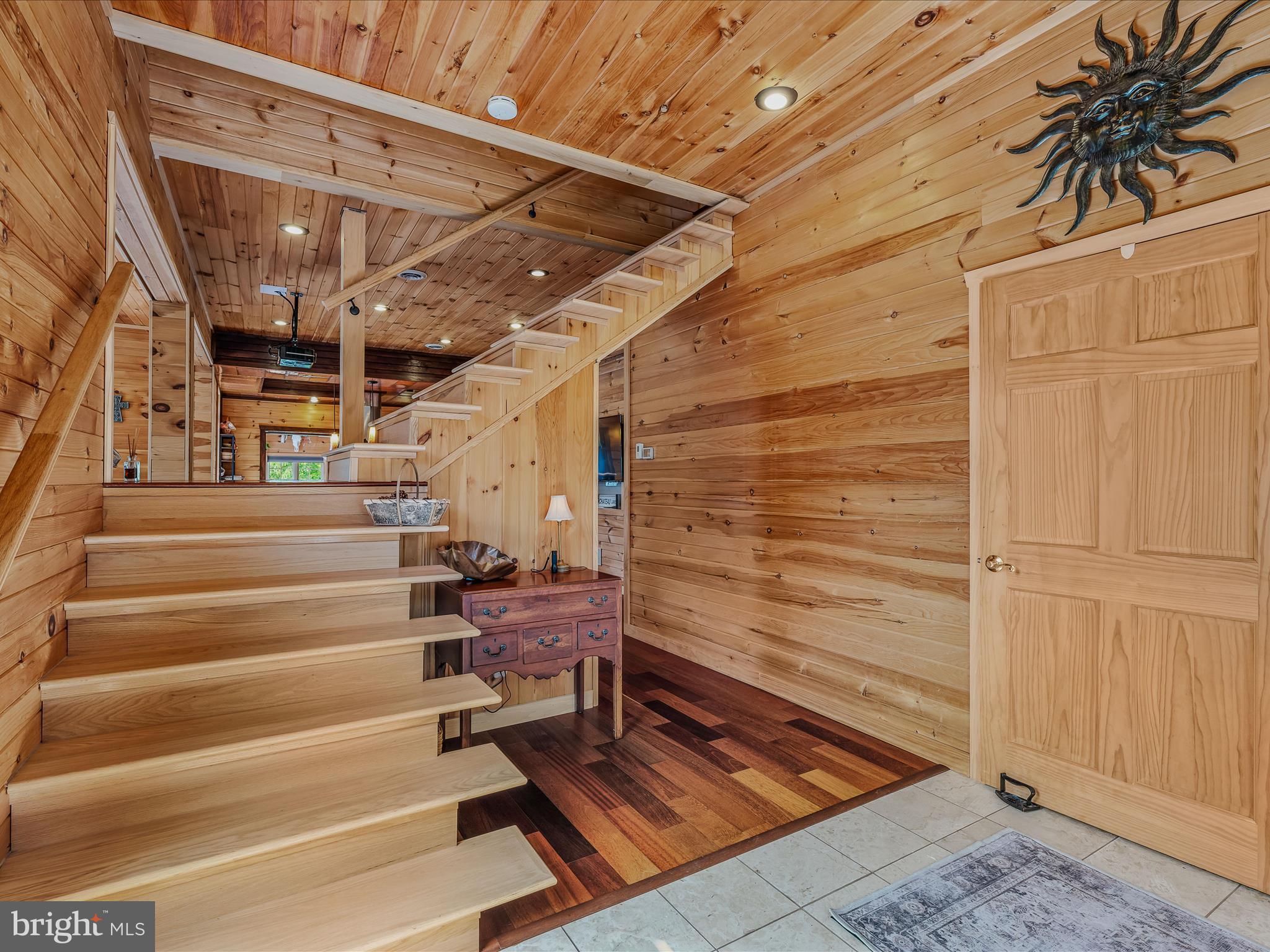 71 Chateau Ln