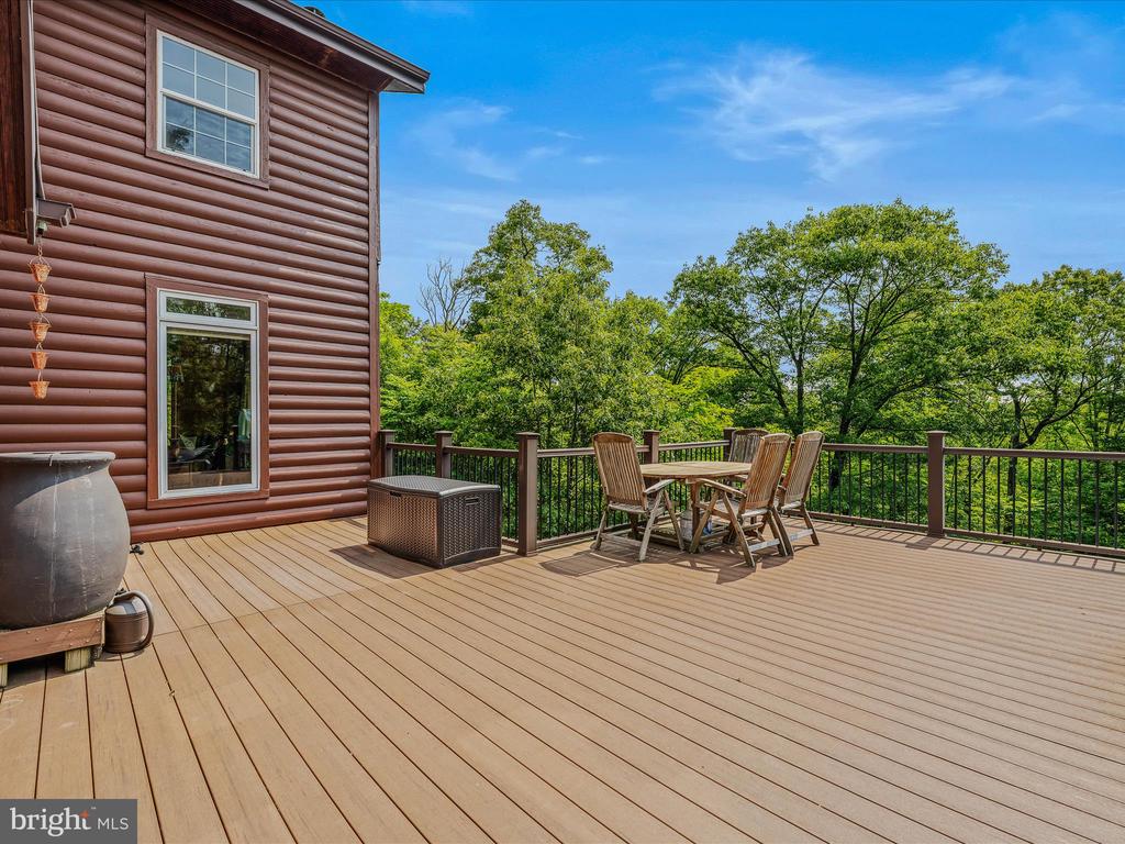 71 Chateau Ln