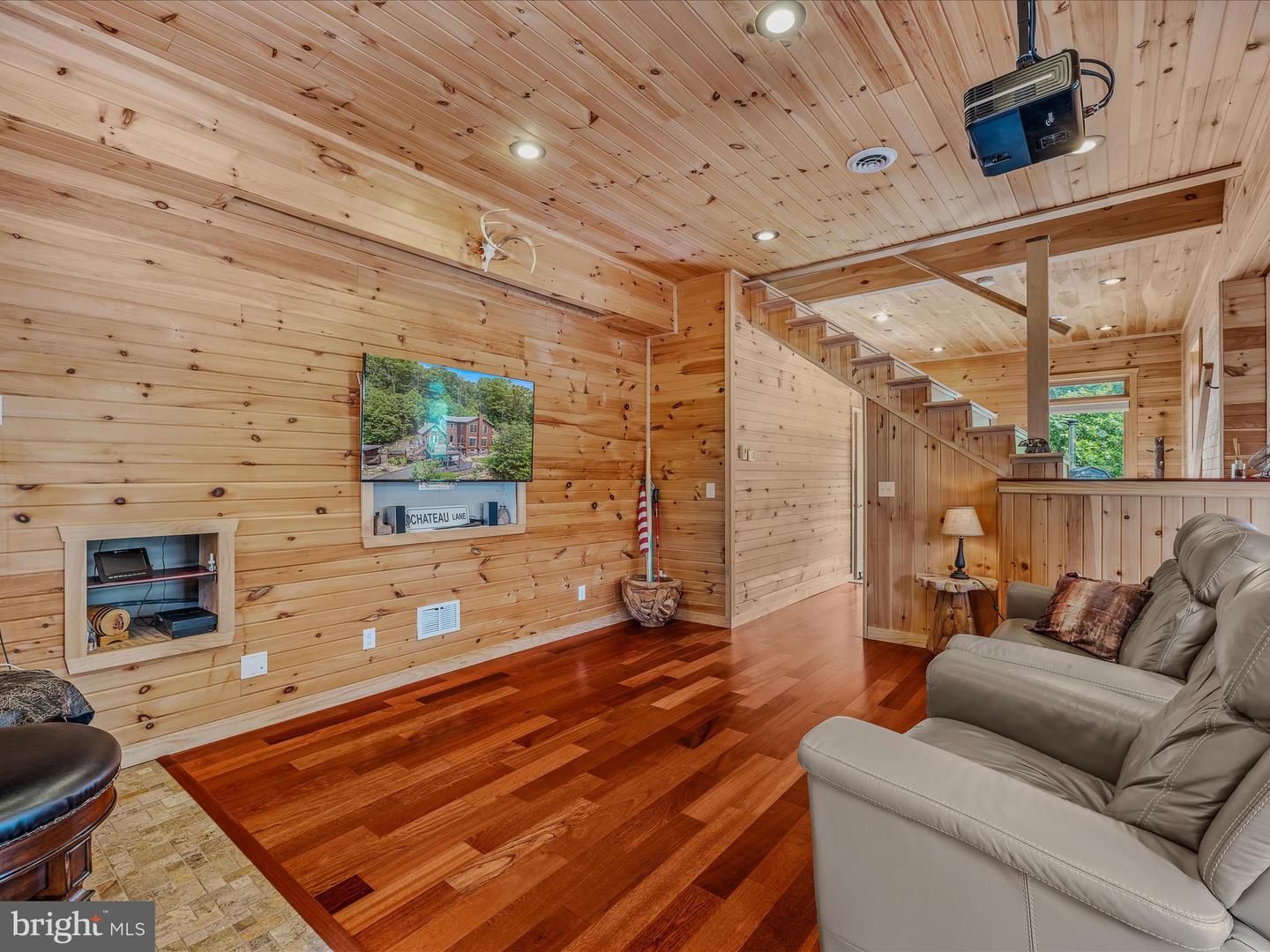 71 Chateau Ln