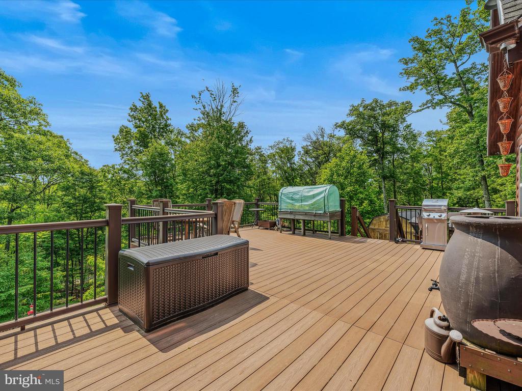 71 Chateau Ln