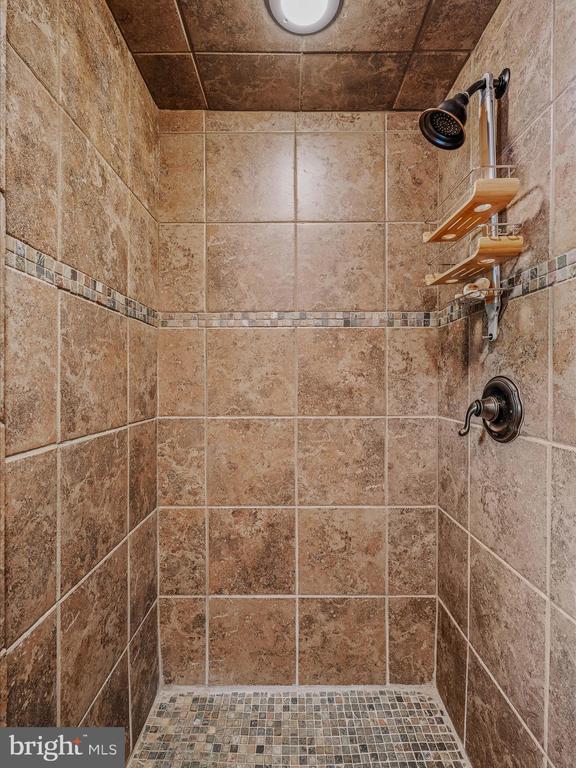 71 Chateau Ln