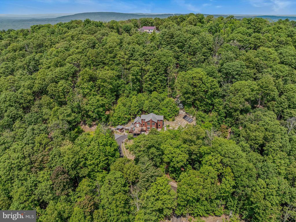 71 Chateau Ln
