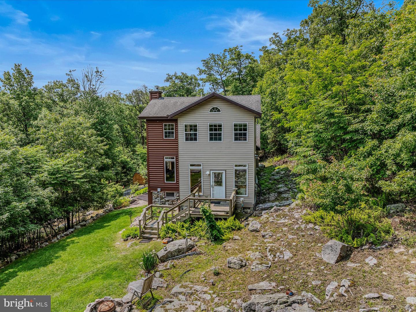 71 Chateau Ln