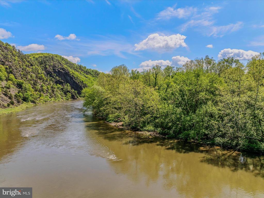 Vista River Road