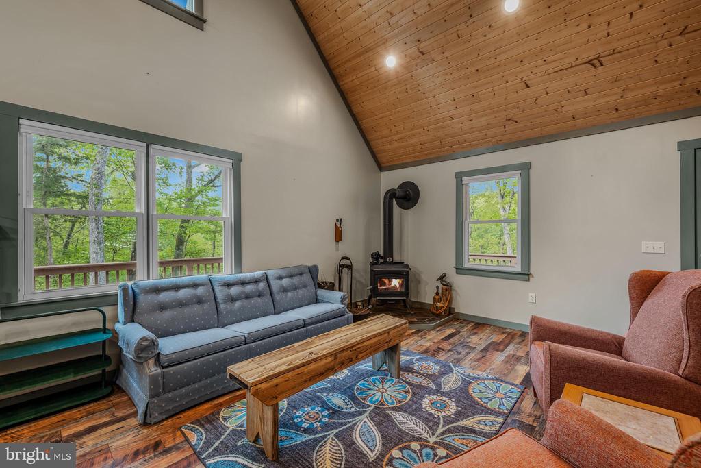 82 Vista River Ln