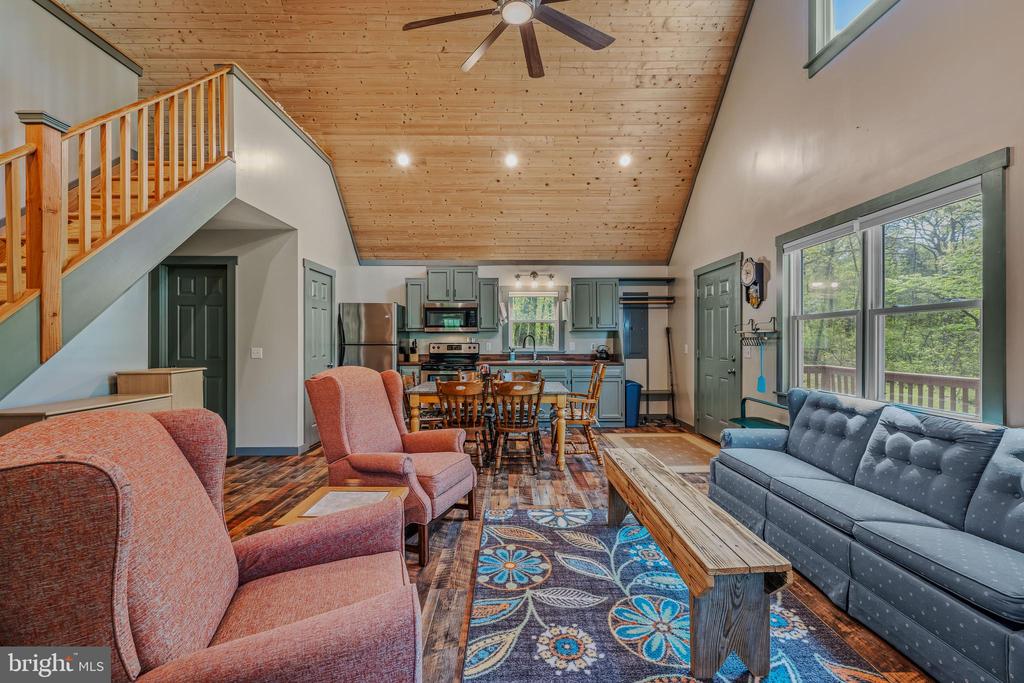82 Vista River Ln