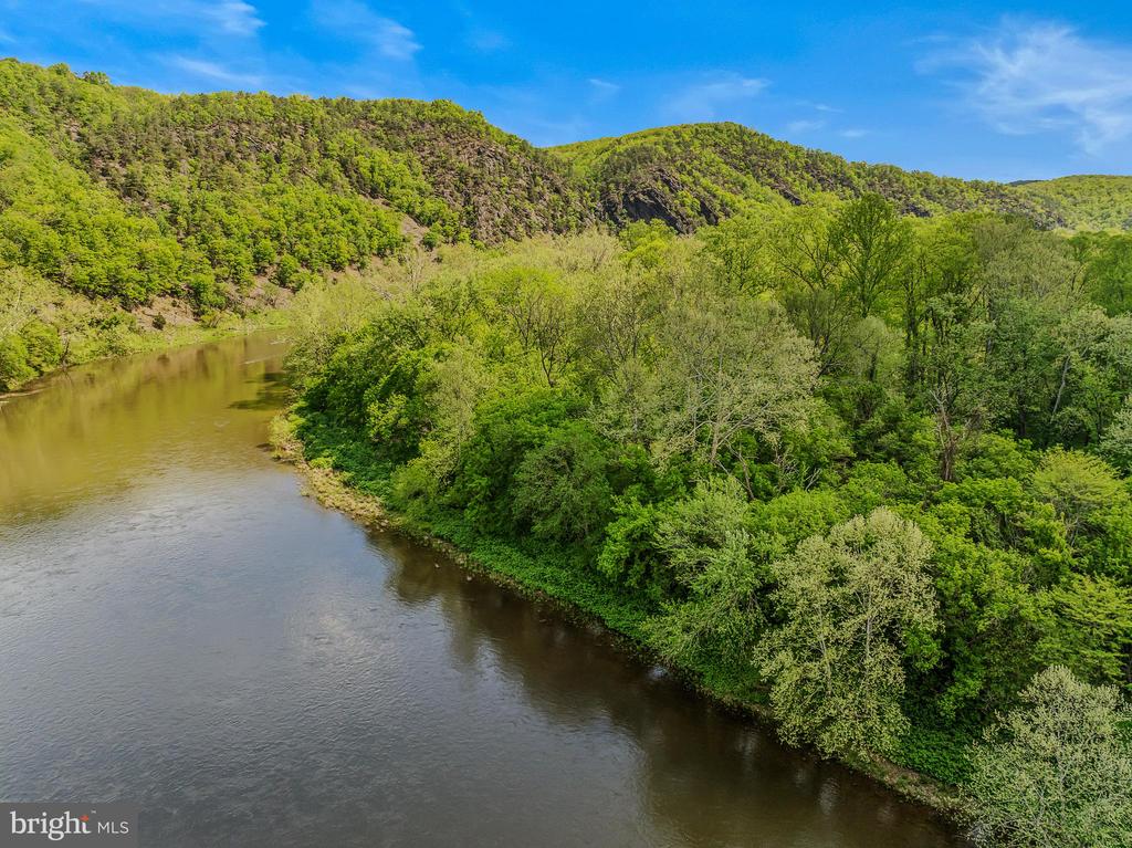 82 Vista River Ln