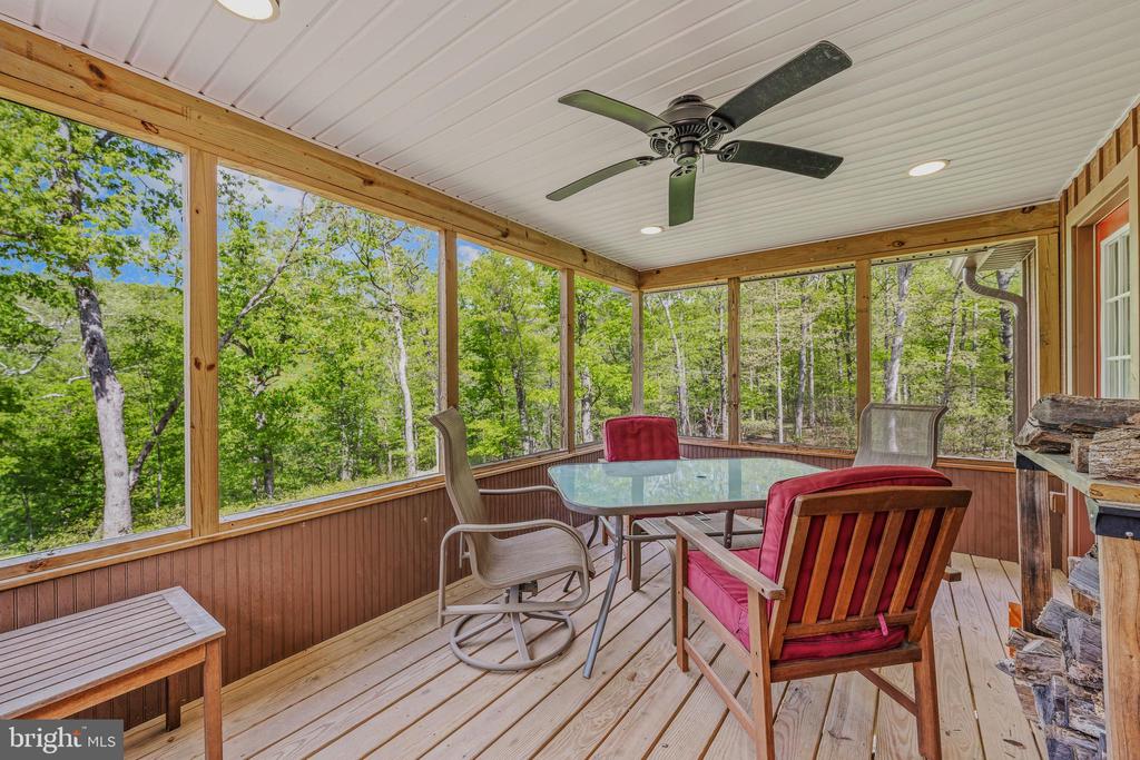 82 Vista River Ln