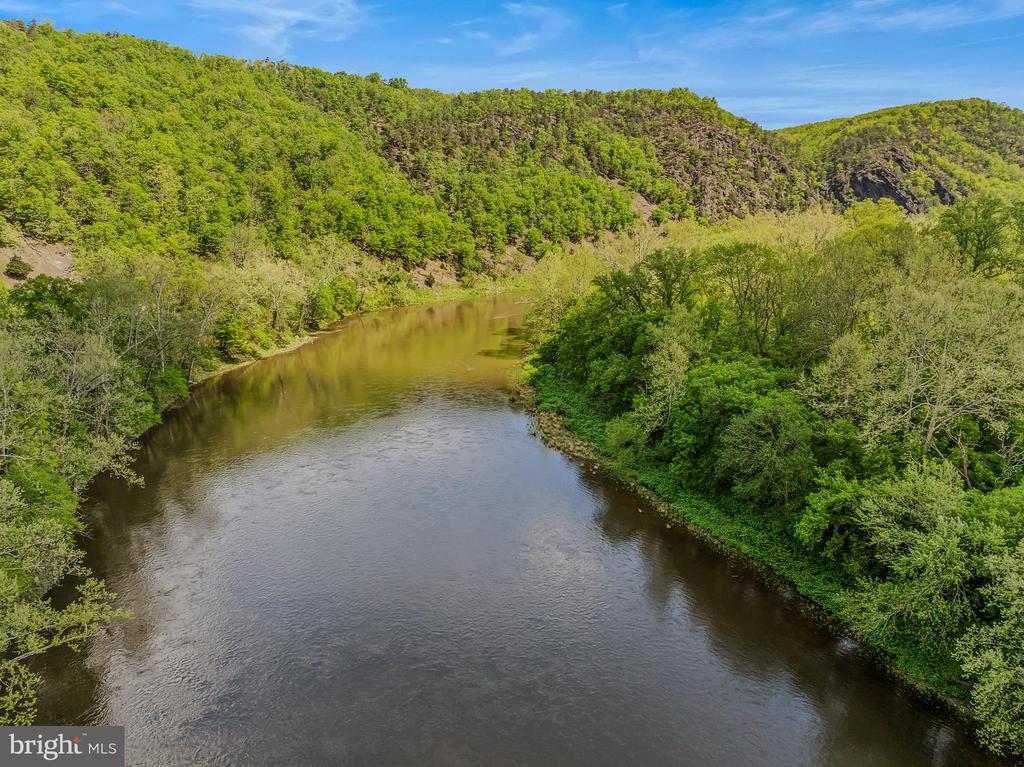 82 Vista River Ln