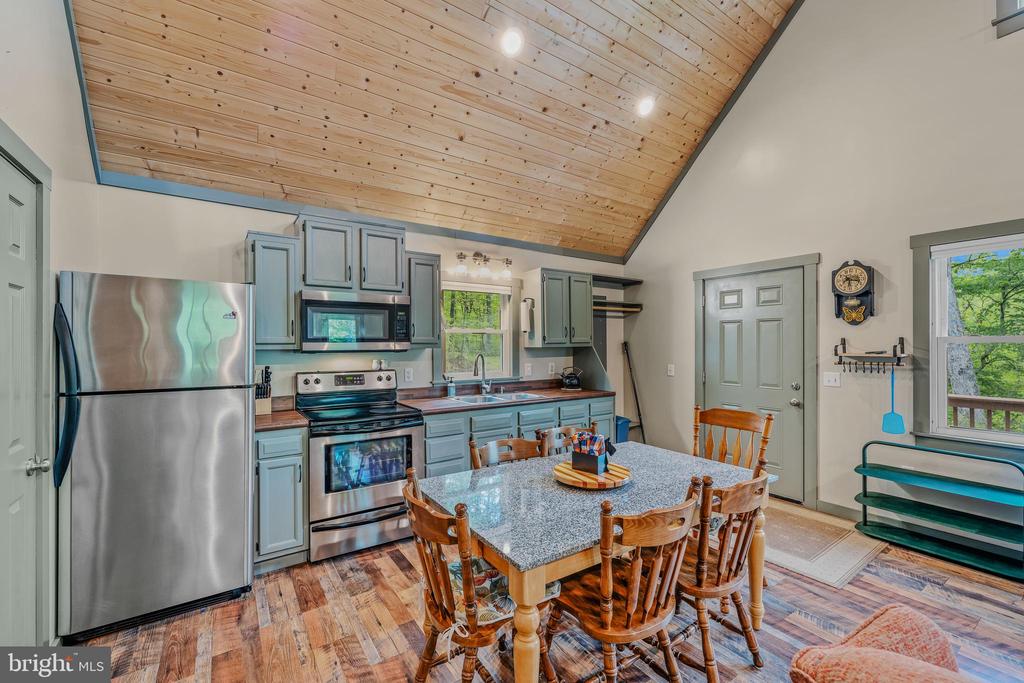 82 Vista River Ln
