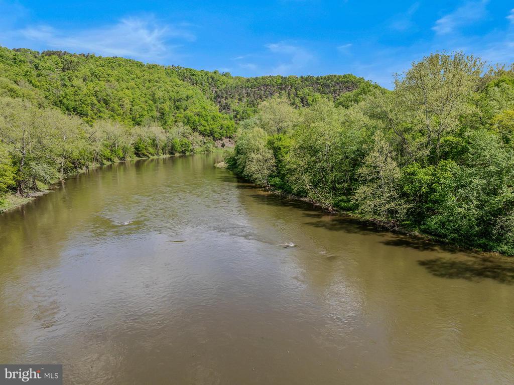82 Vista River Ln