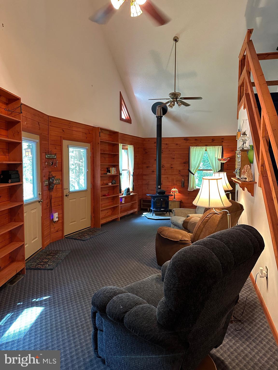 17 MOUNTAINSIDE LOOP