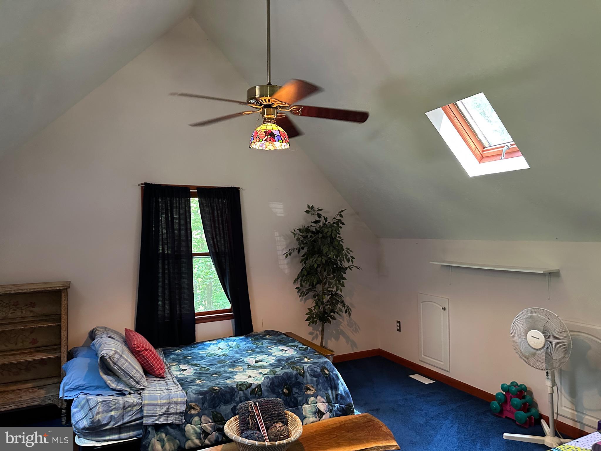 17 MOUNTAINSIDE LOOP