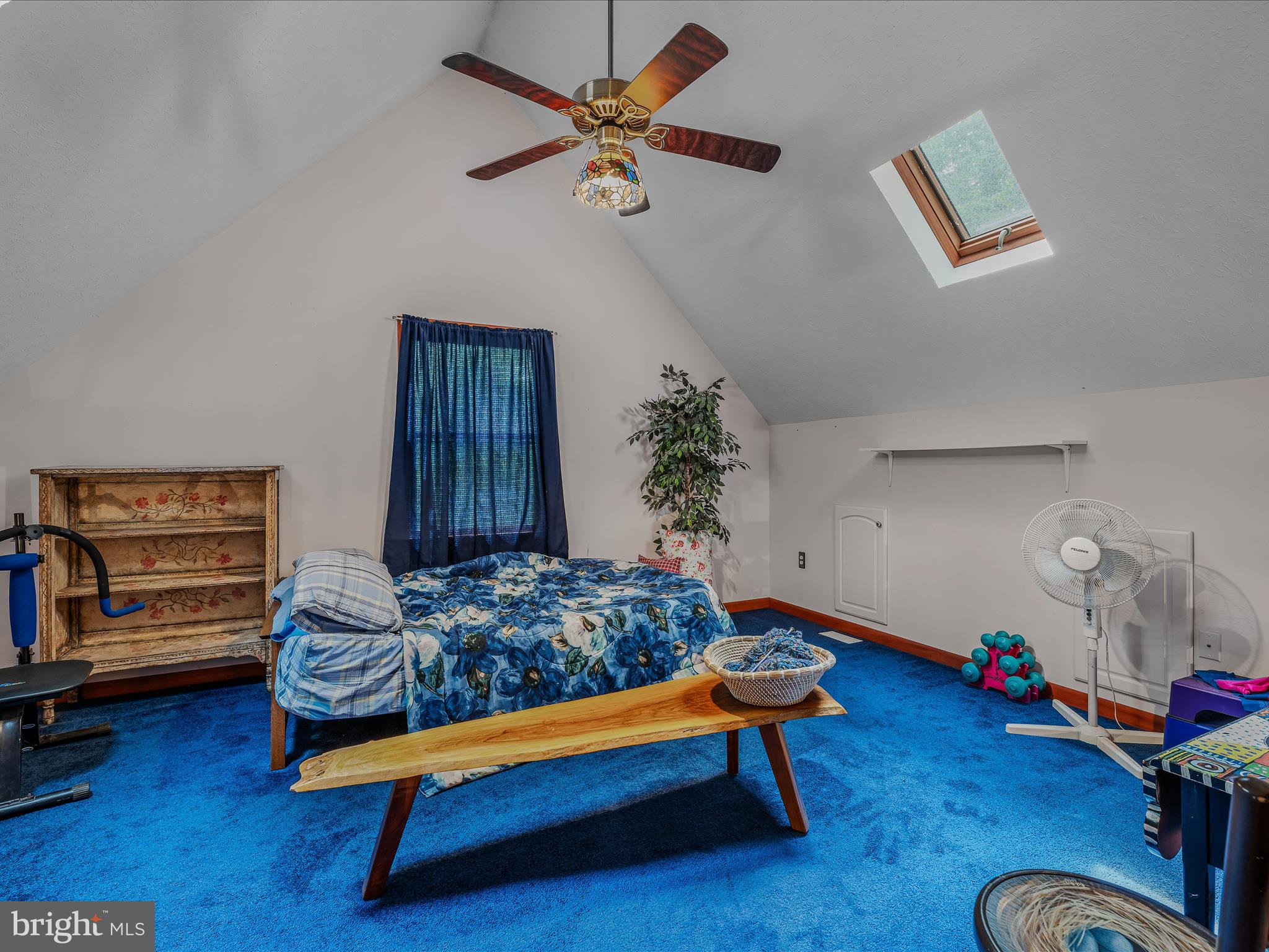 17 MOUNTAINSIDE LOOP