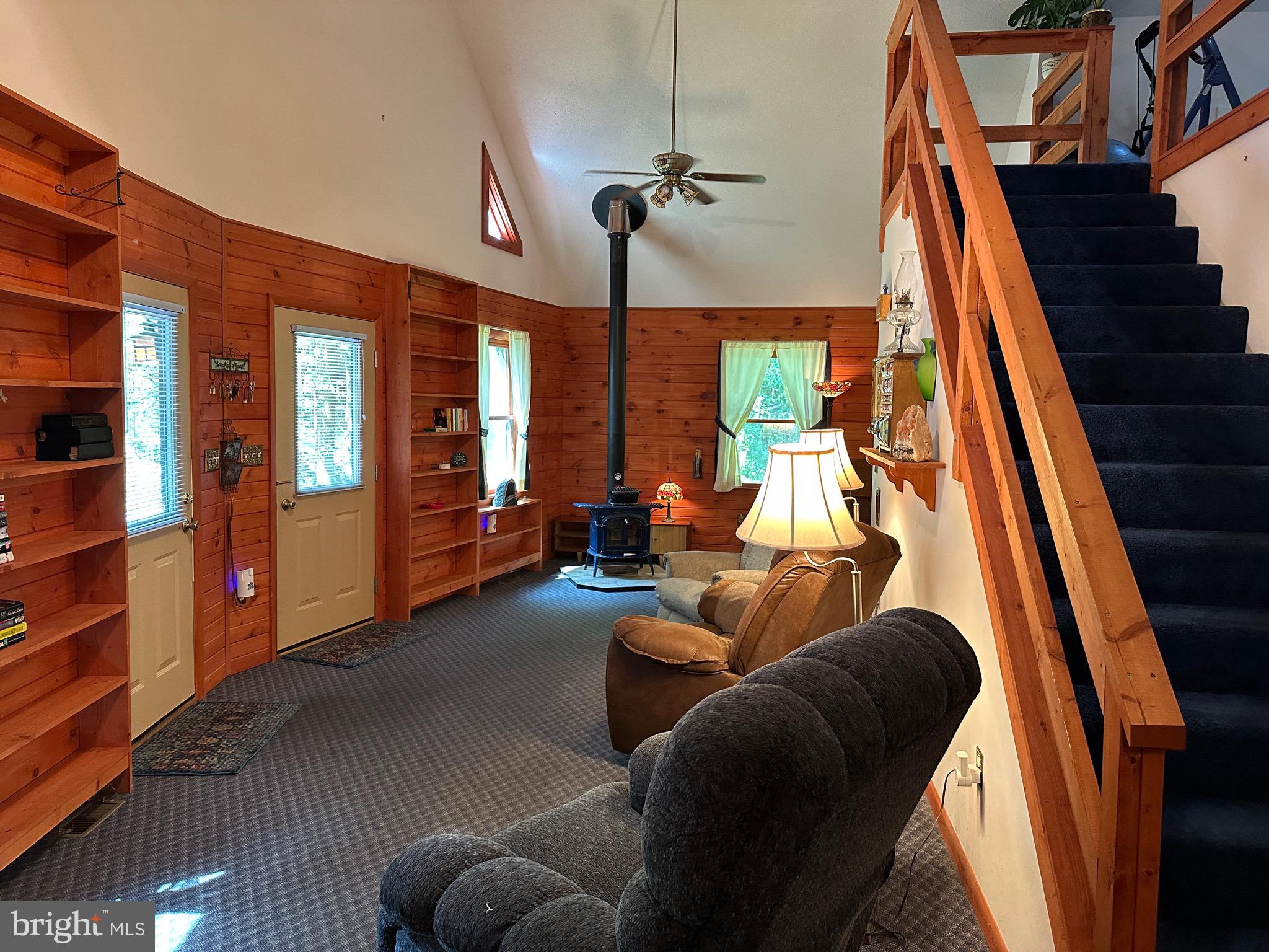 17 MOUNTAINSIDE LOOP