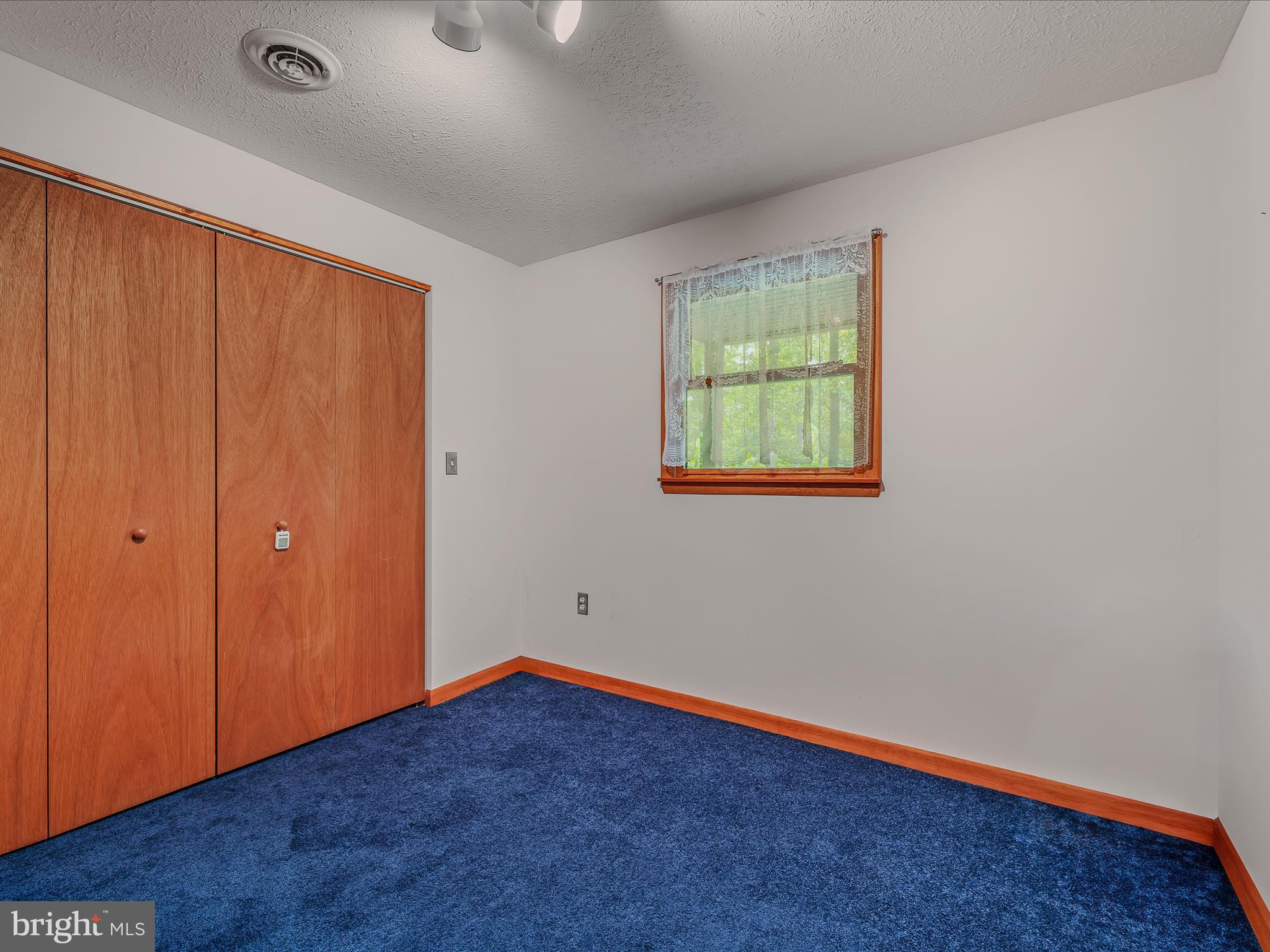 17 MOUNTAINSIDE LOOP