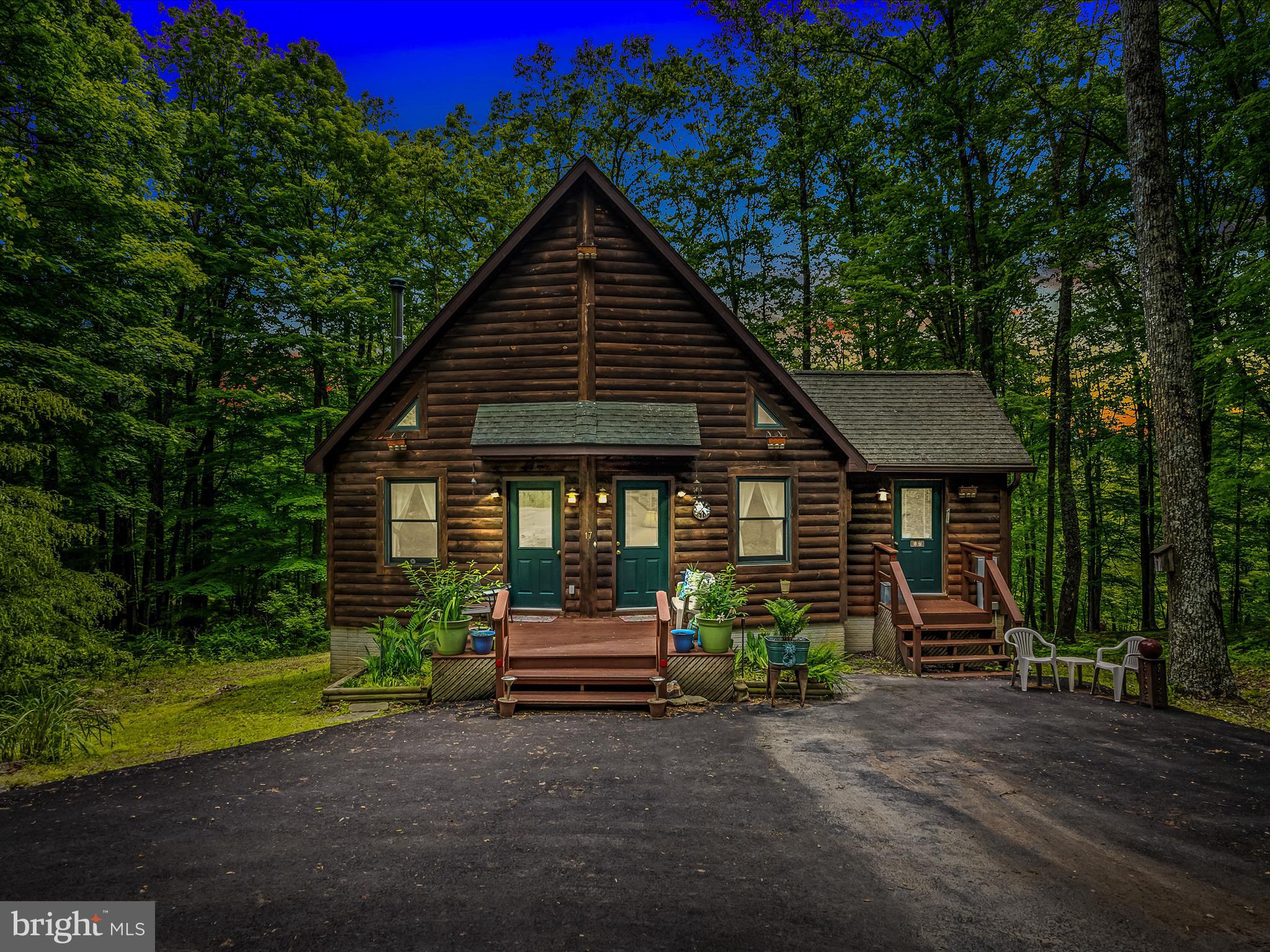 17 MOUNTAINSIDE LOOP