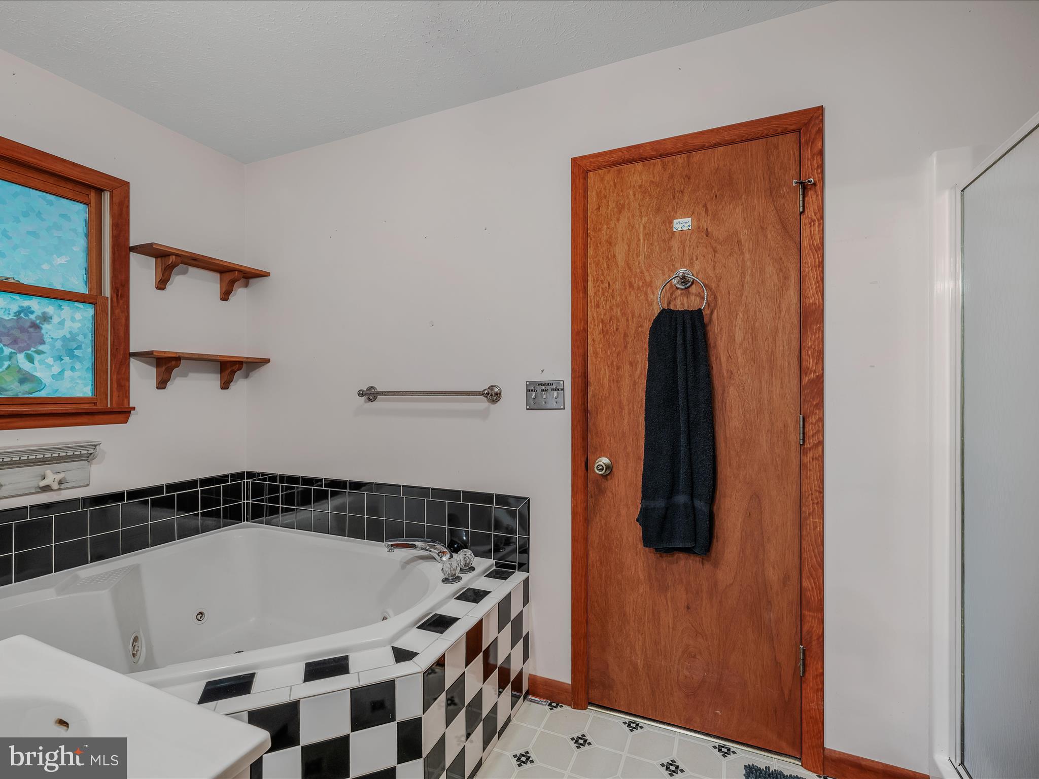 17 MOUNTAINSIDE LOOP