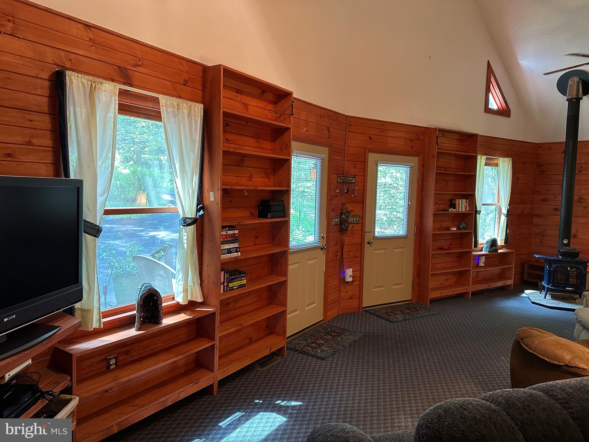 17 MOUNTAINSIDE LOOP