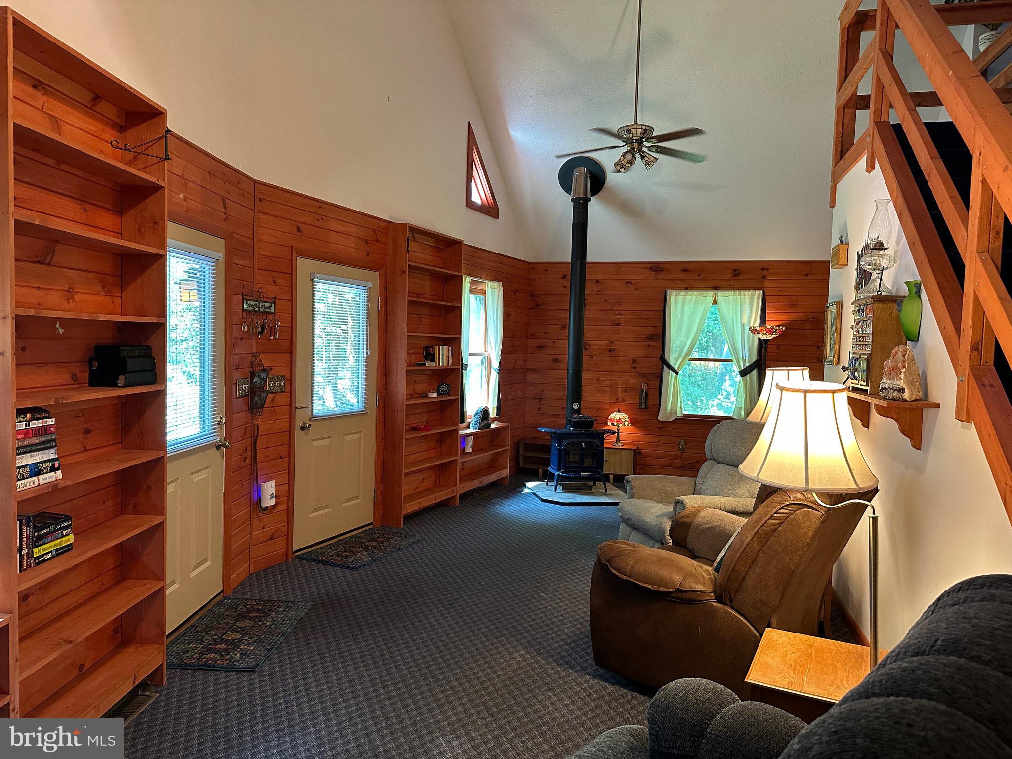 17 MOUNTAINSIDE LOOP