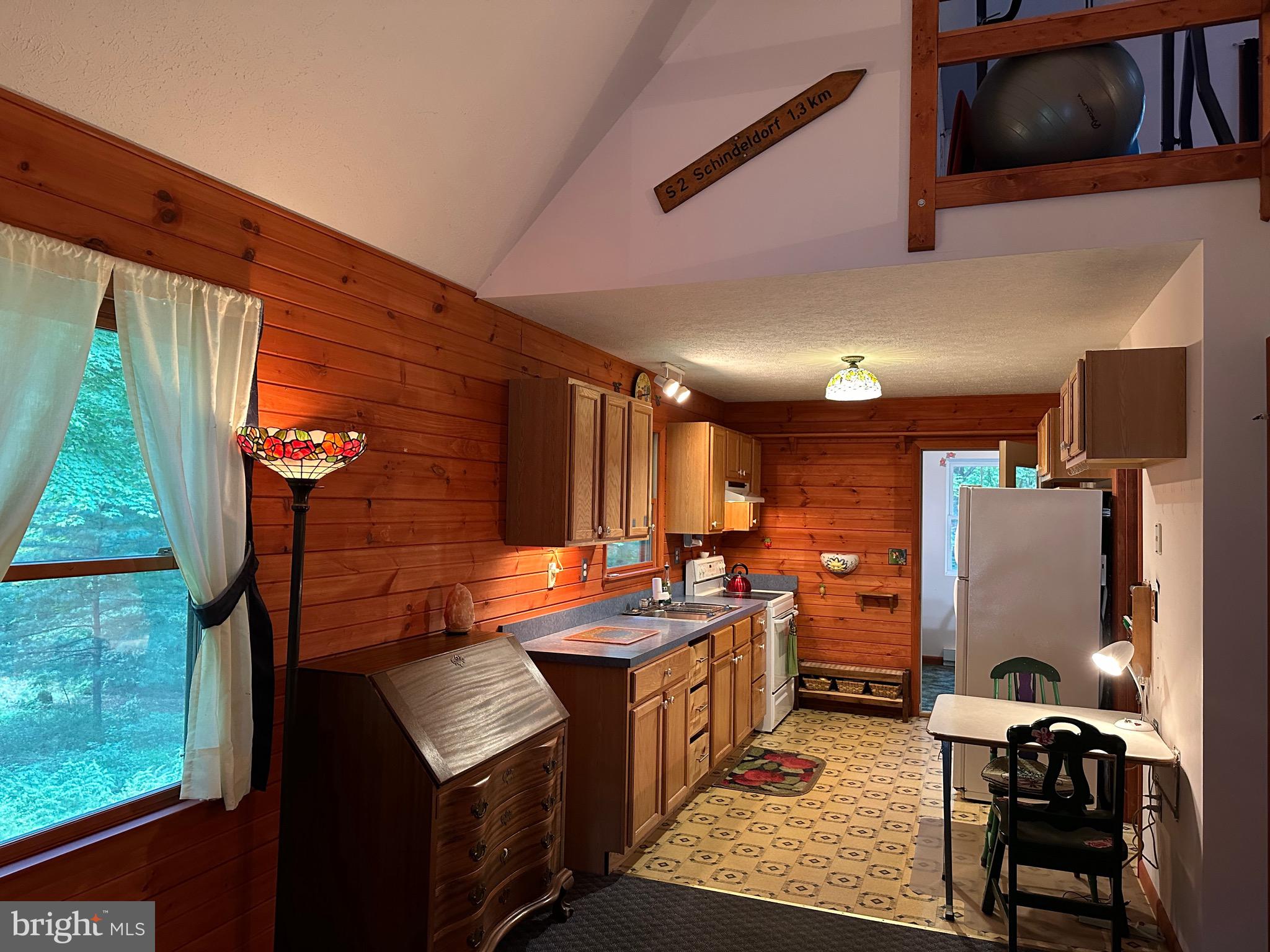 17 MOUNTAINSIDE LOOP