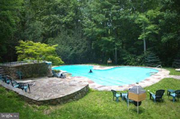 17 MOUNTAINSIDE LOOP