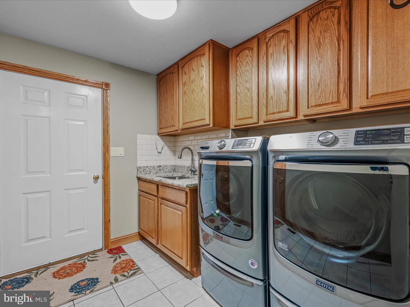 81 Fairview Oaks Ln