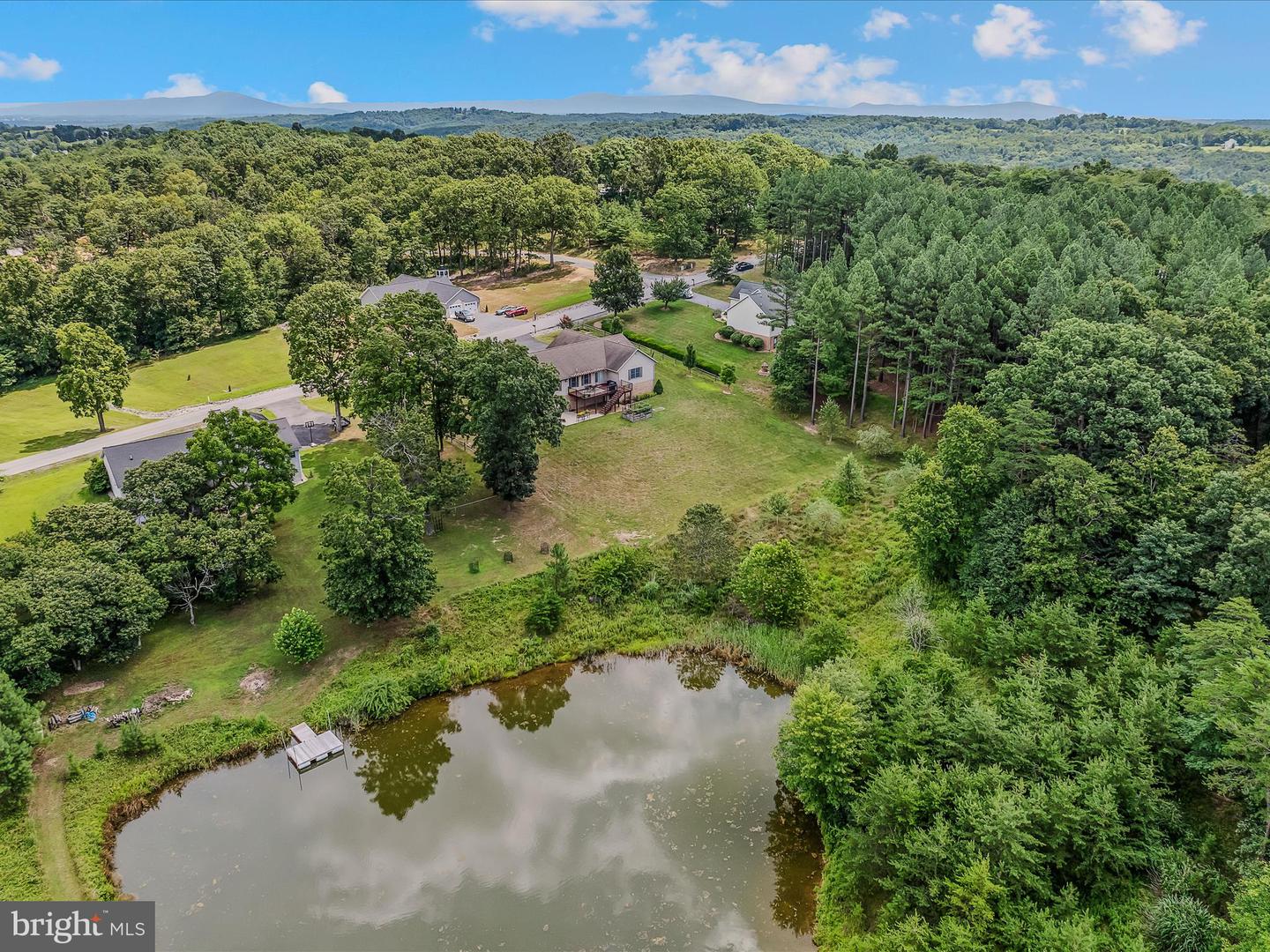 81 Fairview Oaks Ln