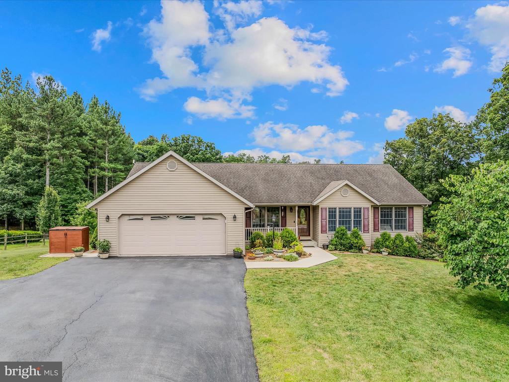 81 Fairview Oaks Ln