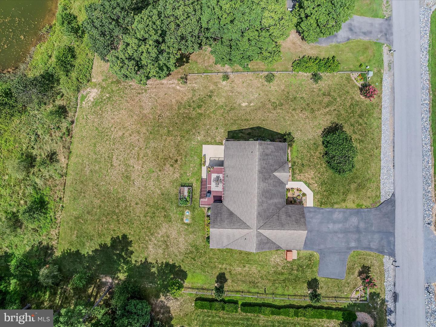 81 Fairview Oaks Ln