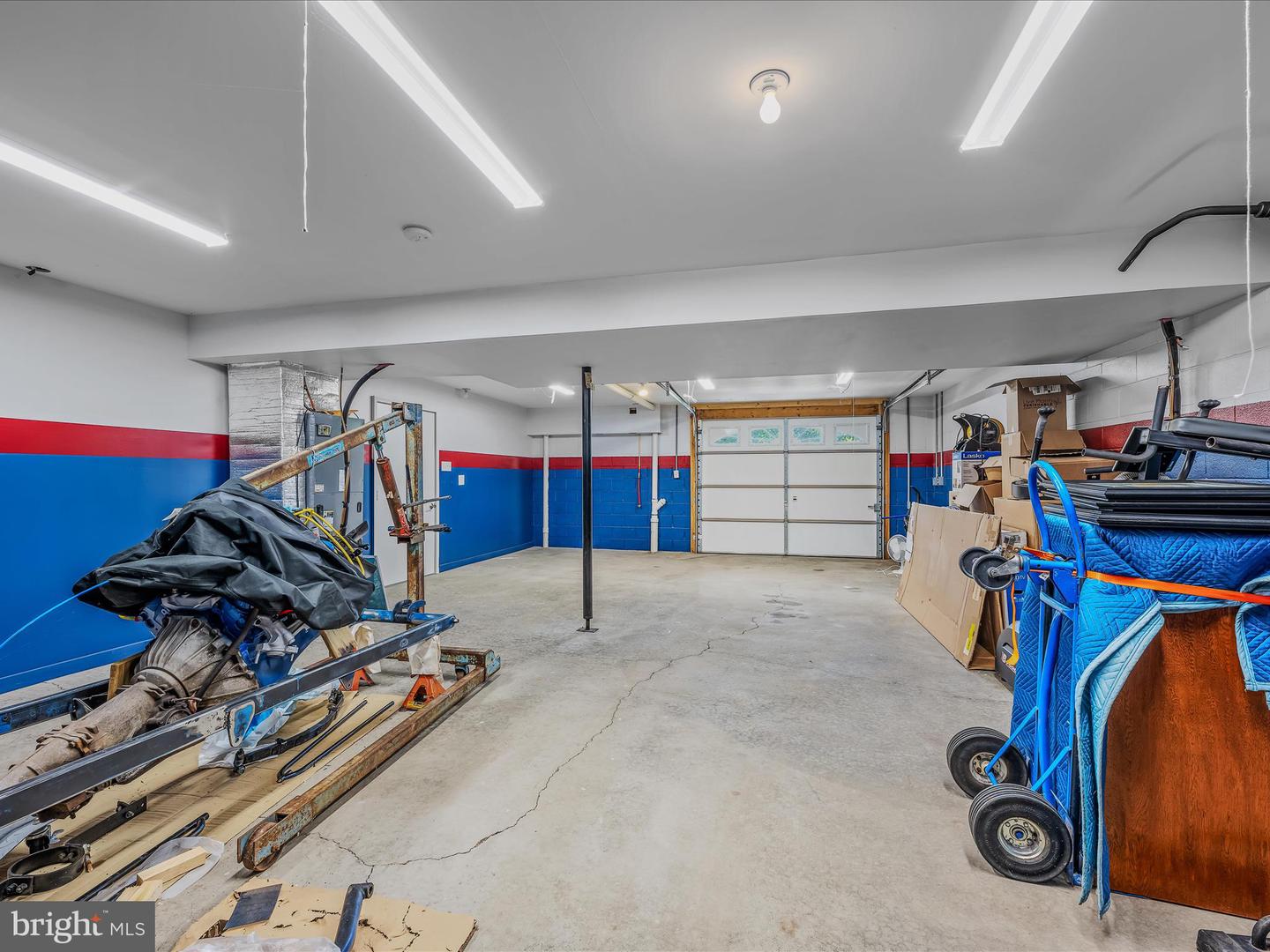 81 Fairview Oaks Ln