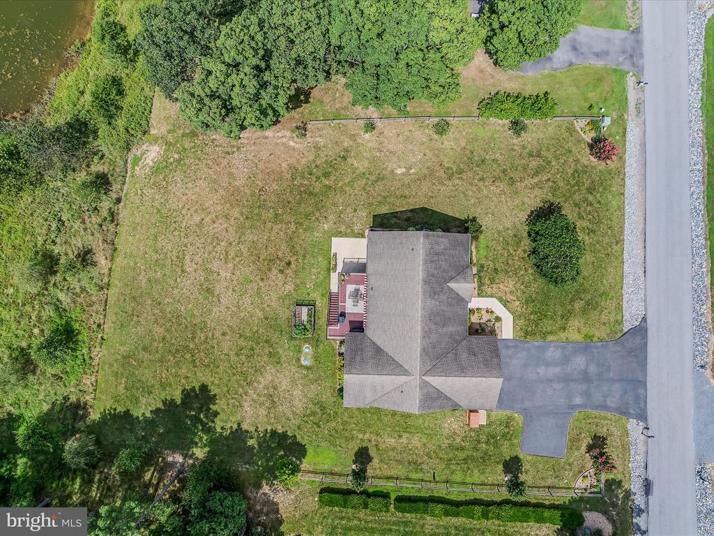 81 Fairview Oaks Ln