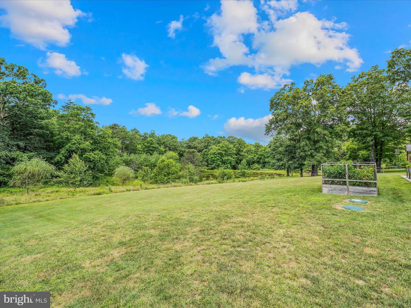 81 Fairview Oaks Ln