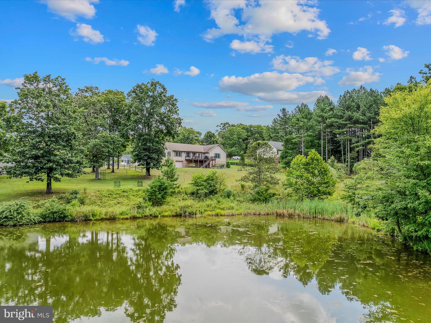 81 Fairview Oaks Ln
