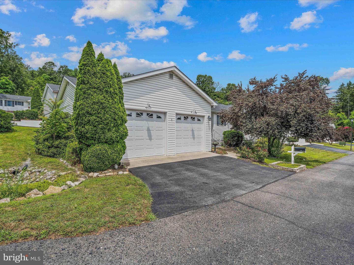 7 United Morgan Dr