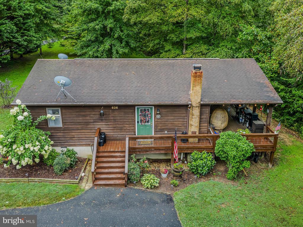 626 Clay Pits Ln