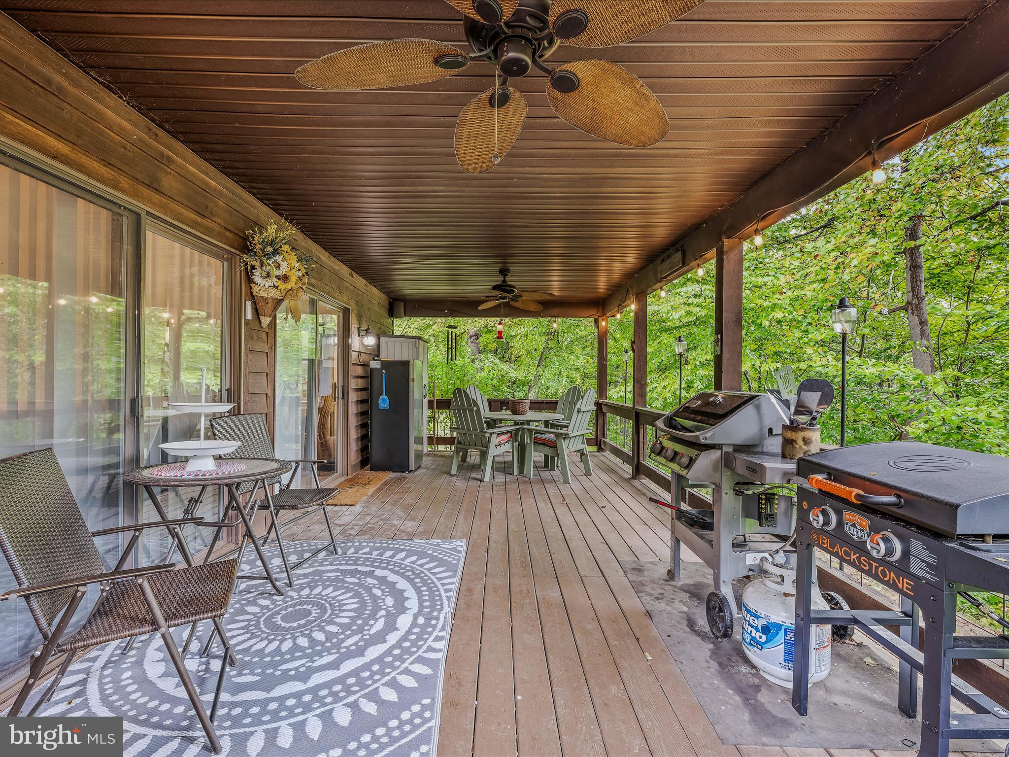 626 Clay Pits Ln