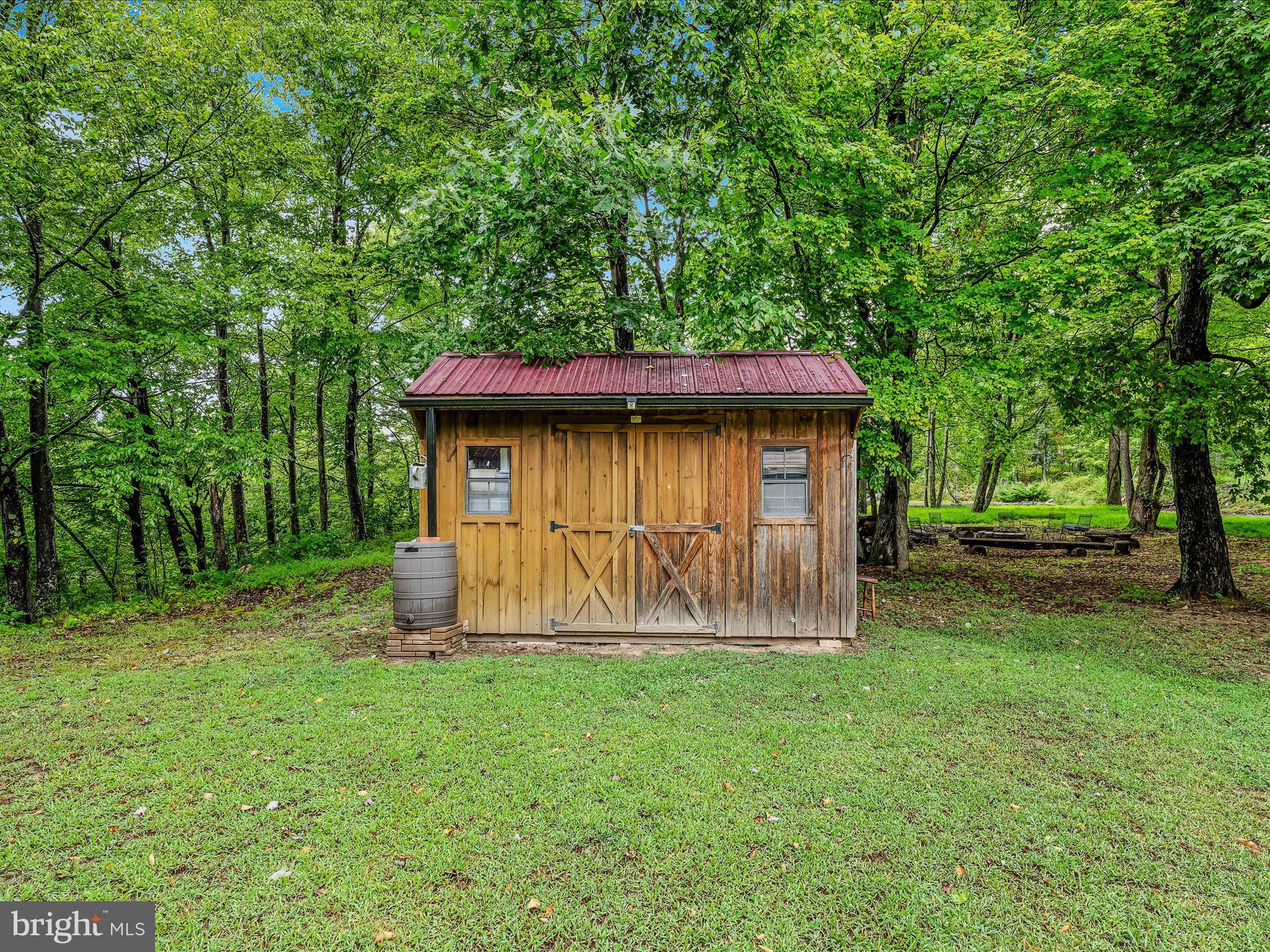 626 Clay Pits Ln