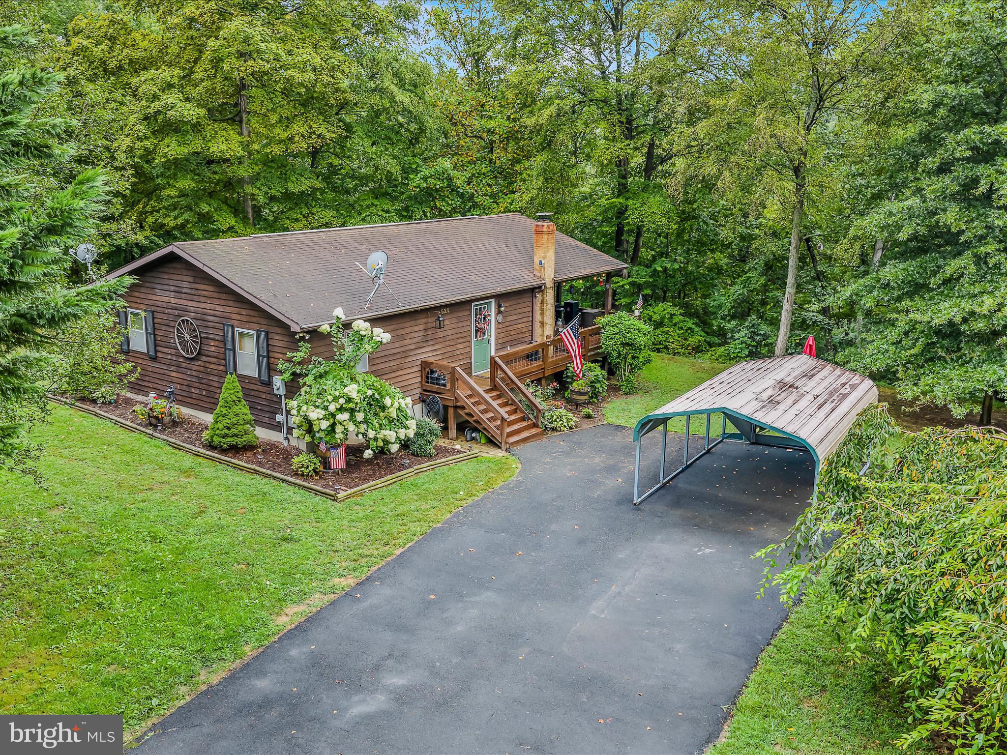626 Clay Pits Ln