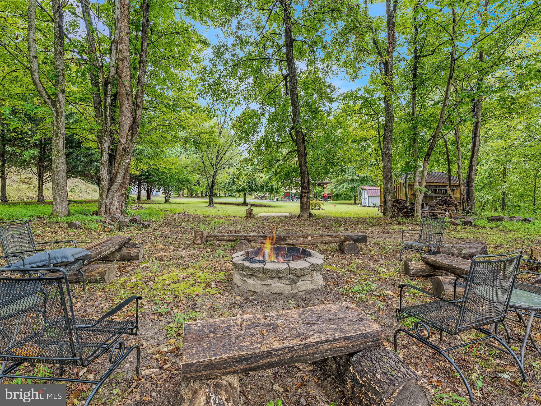 626 Clay Pits Ln