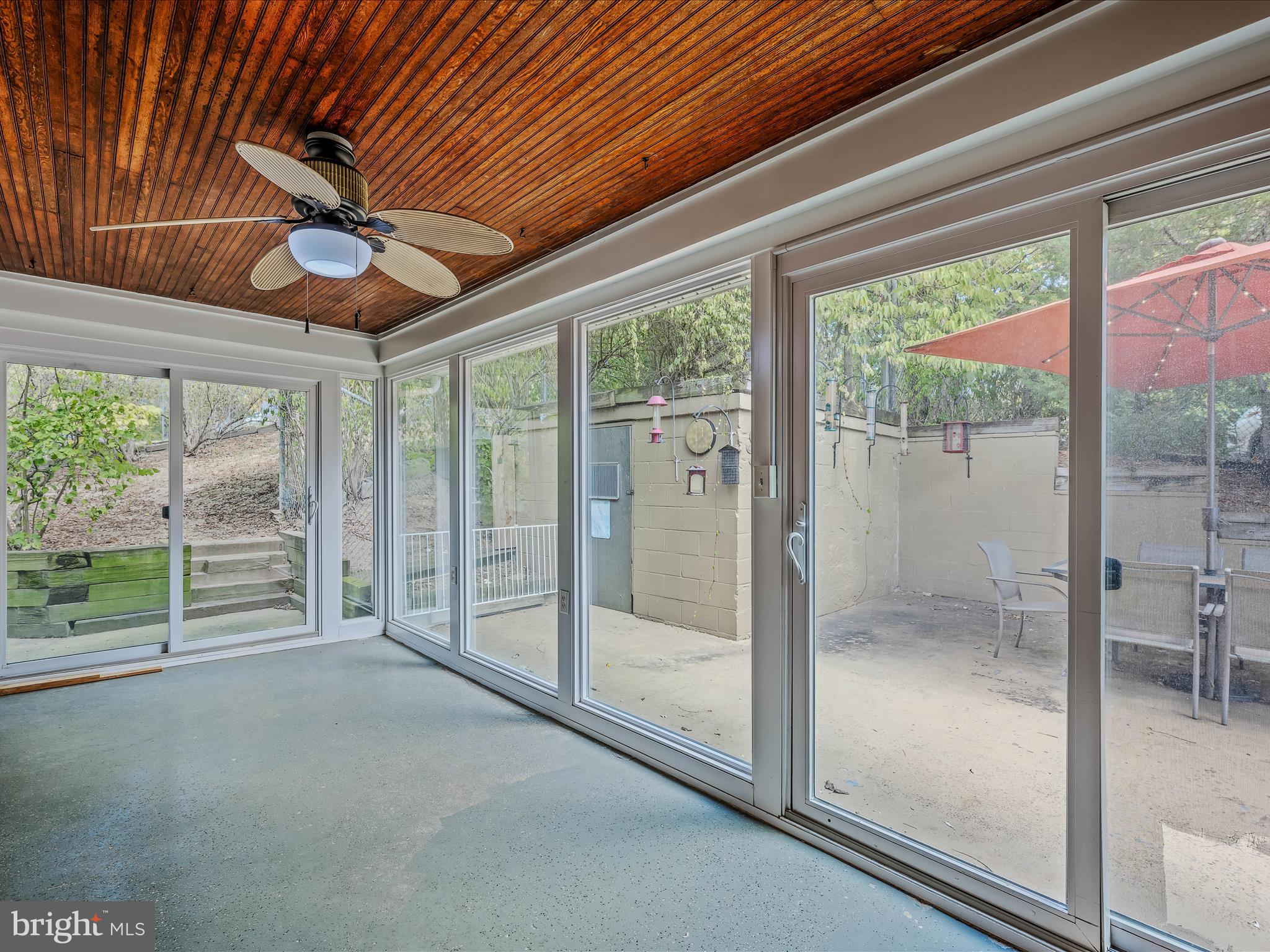 687 S WASHINGTON STREET