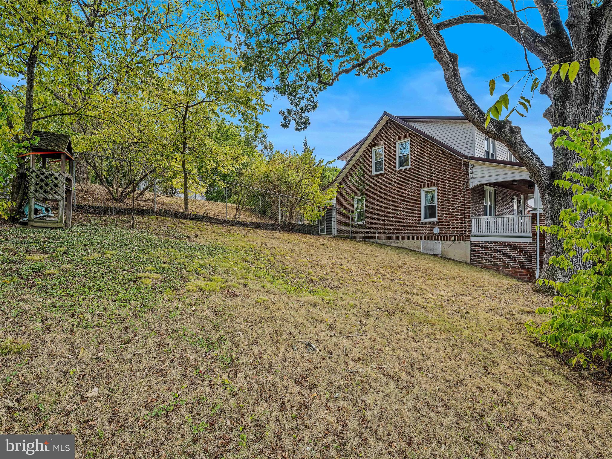 687 S WASHINGTON STREET