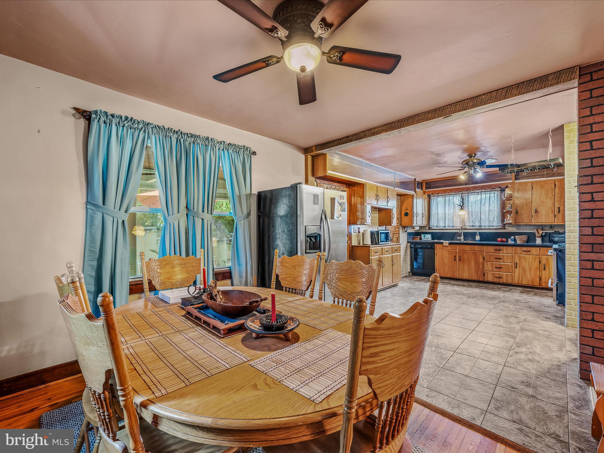 687 S WASHINGTON STREET