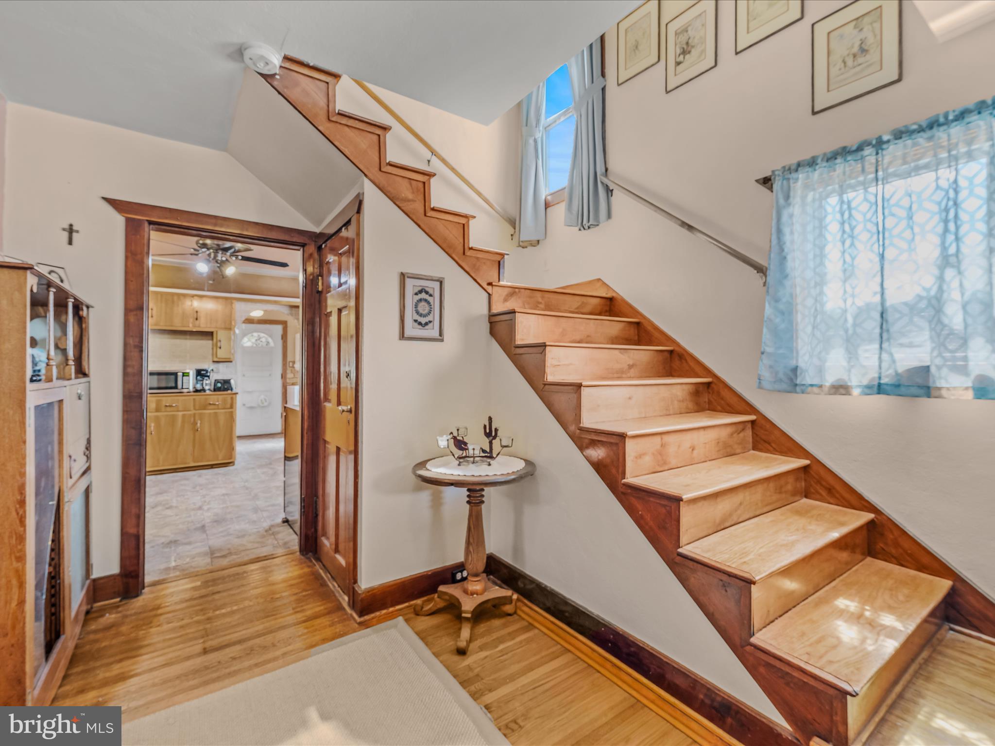 687 S WASHINGTON STREET