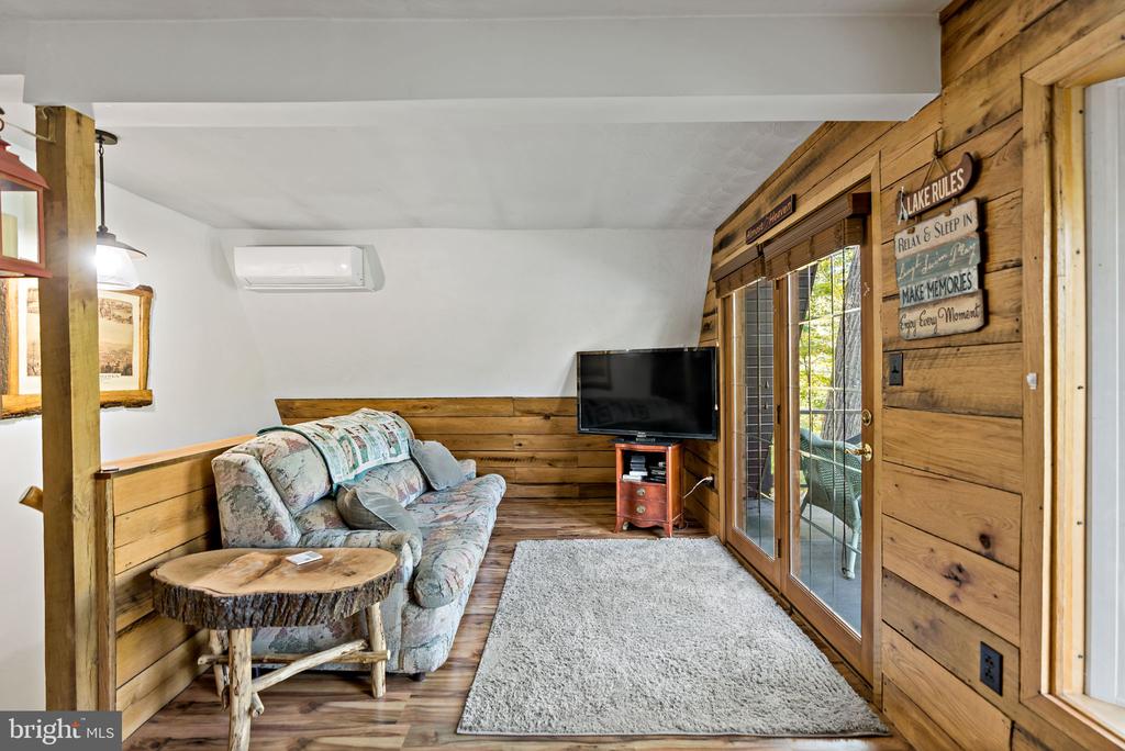 302 TUSCARORA TRAIL