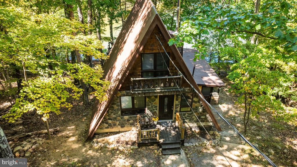 302 TUSCARORA TRAIL